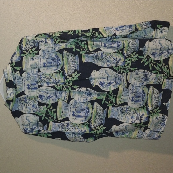 Talbots Classic Cotton Watercolor Vases Long Sleeve Button Down M - Picture 8 of 8